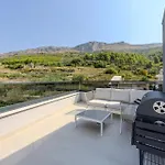 Stunning In With House Sea View Lägenhet Split