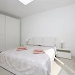 Stunning In With House Sea View *