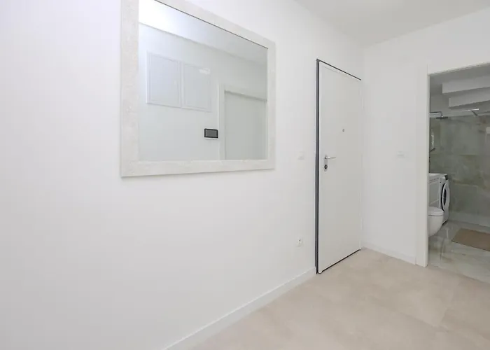 Апартаменты 2 Bedroom Stunning In Сплит