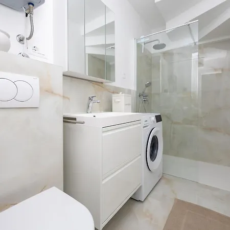 Appartement 2 Bedroom Stunning In